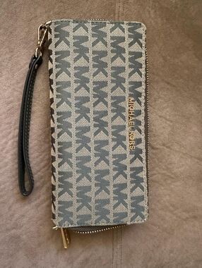 Michael Kors Monogram Zip Wristlet Wallet - Gray Beige
